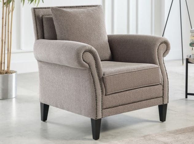 Luxurious Java Chair: Traditional nail head details for a sophisticated touch