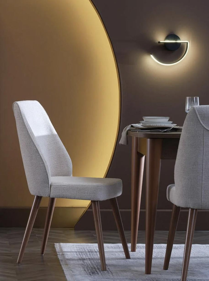 Expertly crafted Mirante dining chair set