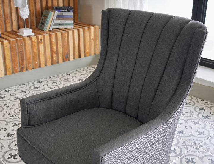 Stylish Palmer Chair: Offers traditional style with a two-tone polyester fabric, perfect for any room